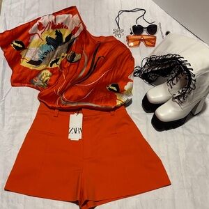 🔵ZARA “NWT” Bold Orange CHIC ALL OCCASIONS SHORTS